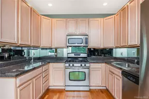 218 Kettles Ln, Medford, NY 11763 - Photo 3