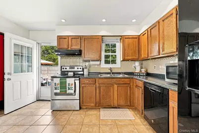 15 Countryman Lane, Wallkill, NY 12589 - Photo 9