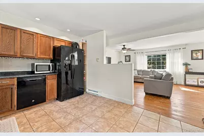 15 Countryman Lane, Wallkill, NY 12589 - Photo 11