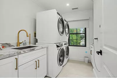 333 Lyncroft Road, New Rochelle, NY 10804 - Photo 29