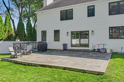 333 Lyncroft Road, New Rochelle, NY 10804 - Photo 41