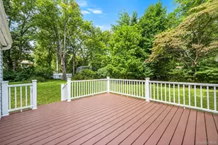 4 Oak Ln, Coram, NY 11727 - Photo 23