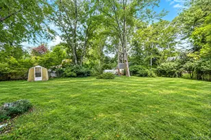 4 Oak Ln, Coram, NY 11727 - Photo 25
