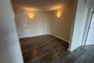 136 Beach 117th St, Rockaway Park, NY 11694 - Photo 3