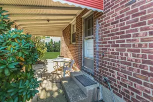 53-10 Overbrook St, Douglaston, NY 11362 - Photo 19