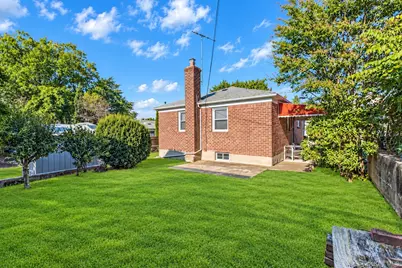 5310 Overbrook Street, Douglaston, NY 11362 - Photo 21