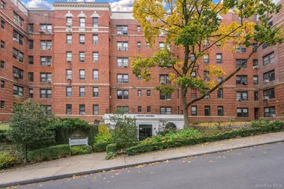 1 Broad Parkway #4L, White Plains, NY 10601 - Photo 3