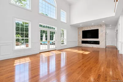 65 Threepence Drive, Melville, NY 11747 - Photo 17