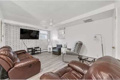 2839 Zulette Avenue, Bronx, NY 10461 - Photo 11