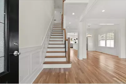 51 Willis Avenue, Syosset, NY 11791 - Photo 5
