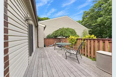 810 Woodland Court, Coram, NY 11727 - Photo 17