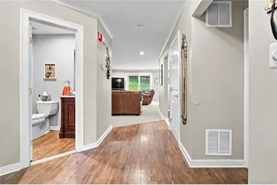 170 Thomas Lane, East Setauket, NY 11733 - Photo 5