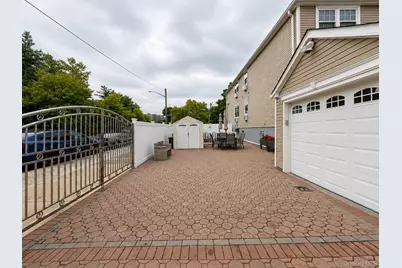 2357 Demeyer Street, Bronx, NY 10469 - Photo 45