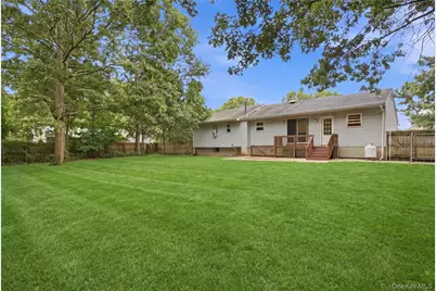 21 Lisa Court, Shirley, NY 11967 - Photo 41