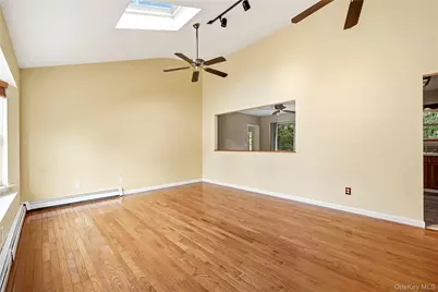 21 Lisa Court, Shirley, NY 11967 - Photo 5