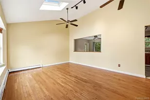 21 Lisa Ct, Shirley, NY 11967 - Photo 5