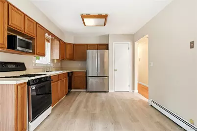 21 Lisa Court, Shirley, NY 11967 - Photo 9