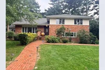 40 Pool Drive, Roslyn, NY 11576 - Photo 1