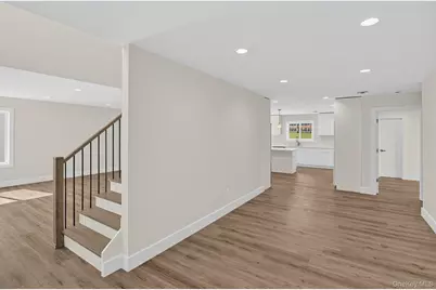 2337 Westley Road, Westbury, NY 11590 - Photo 15