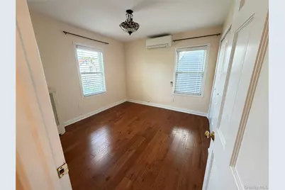 18917 45th Avenue, Flushing, NY 11358 - Photo 11