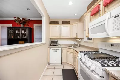 10 York Place, Williston Park, NY 11596 - Photo 9