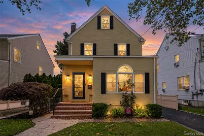 10 York Place, Williston Park, NY 11596 - Photo 1