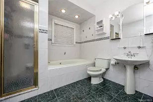 10 York Pl, Williston Park, NY 11596 - Photo 17