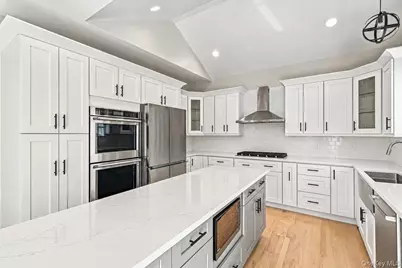 11 2nd Street, Glenwood Landing, NY 11547 - Photo 7