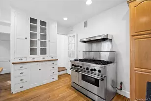 20 Whitfield Terrace, New Rochelle, NY 10801 - Photo 9