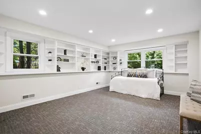 159 Wykagyl Terrace, New Rochelle, NY 10804 - Photo 17