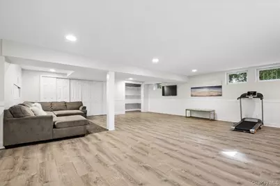 159 Wykagyl Terrace, New Rochelle, NY 10804 - Photo 19
