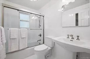 159 Wykagyl Terrace, New Rochelle, NY 10804 - Photo 15