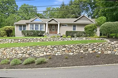 5 Hillsview Road, Stony Brook, NY 11790 - Photo 1