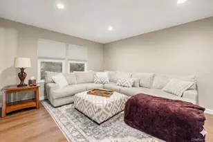 23 Blueberry Ln, Patchogue, NY 11772 - Photo 3