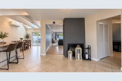 271 Twin Lane E, Wantagh, NY 11793 - Photo 5