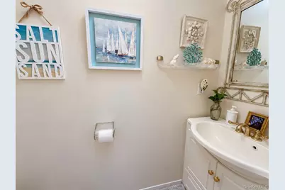 26 Whalers Cove, Babylon, NY 11702 - Photo 13