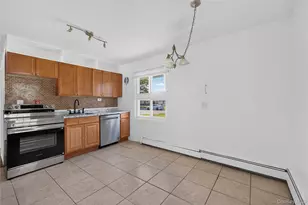 17 Berry Ln, Hicksville, NY 11801 - Photo 9