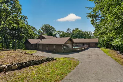 498 Rossway Road, Pleasant Valley, NY 12569 - Photo 7