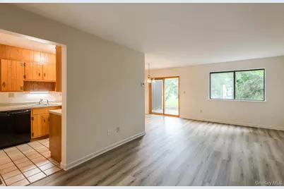 7 Topaz Run, Poughkeepsie, NY 12603 - Photo 7