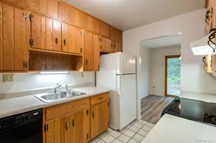 7 Topaz Run, Poughkeepsie, NY 12603 - Photo 13