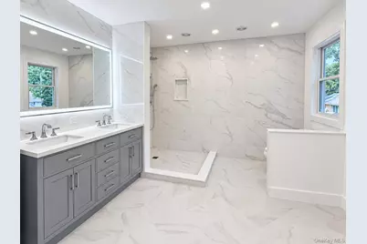 218 W Tyler Avenue, Miller Place, NY 11764 - Photo 27