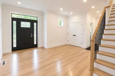 218 W Tyler Avenue, Miller Place, NY 11764 - Photo 7