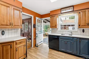 3075 Wilson Ave, Wantagh, NY 11793 - Photo 17