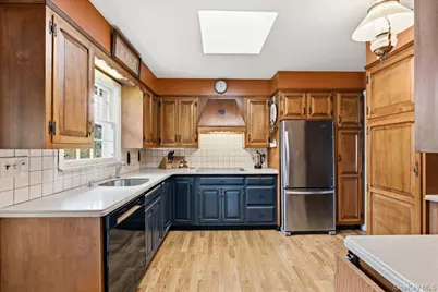 3075 Wilson Avenue, Wantagh, NY 11793 - Photo 15