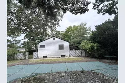 1209 Udall Road, Bay Shore, NY 11706 - Photo 5