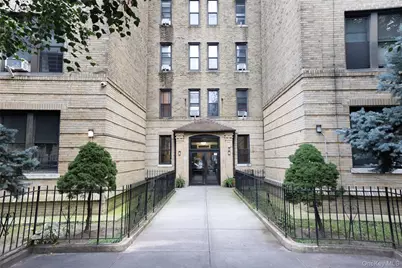 83-52 Talbot Street #3E, Kew Gardens, NY 11415 - Photo 1