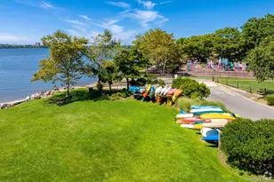 93 Myrtle Dr, Great Neck, NY 11021 - Photo 19