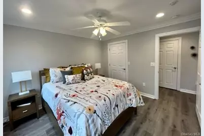 2805 Vista View Drive #2805, Farmingville, NY 11738 - Photo 5