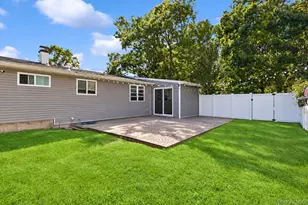 47 Rexmere Ave, Farmingville, NY 11738 - Photo 21