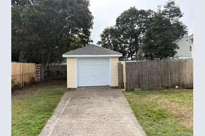 34 S 5th Avenue, Brentwood, NY 11717 - Photo 3